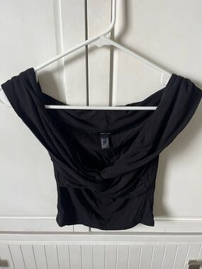 Forever 21 Black Off-Shoulder Crop Top